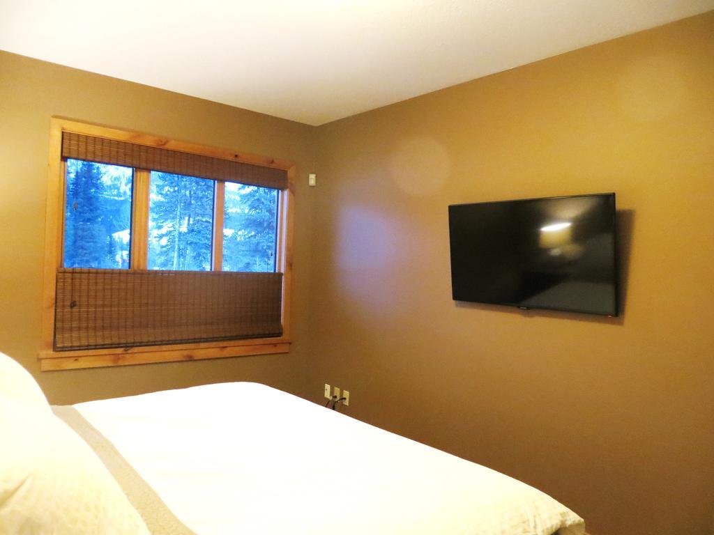 Luxury Canmore Vacations Værelse billede
