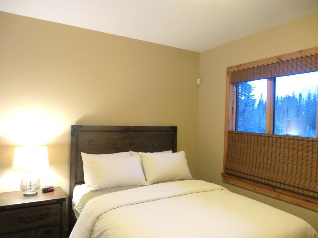 Luxury Canmore Vacations Værelse billede